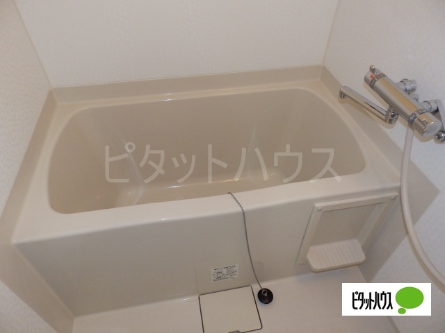 バス・シャワールーム　バスルーム