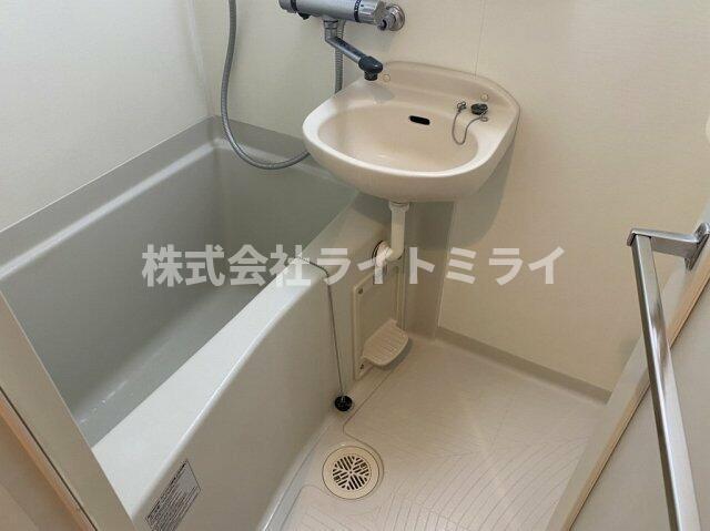 バス・シャワールーム　?