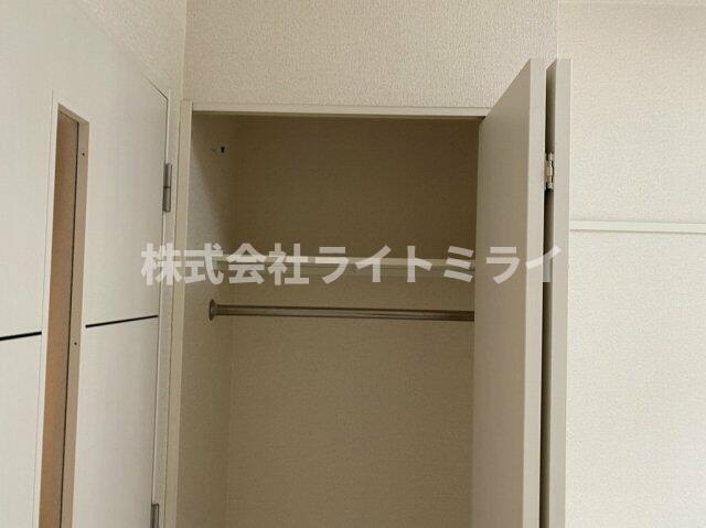 収納　クローゼット?
