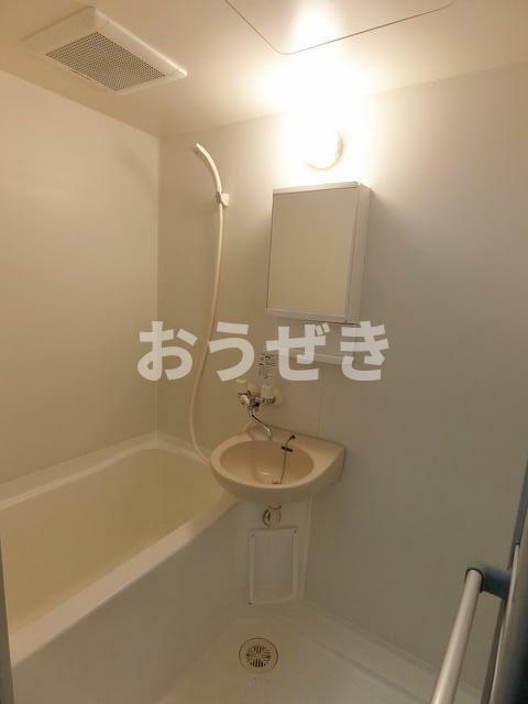 バス・シャワールーム　?
