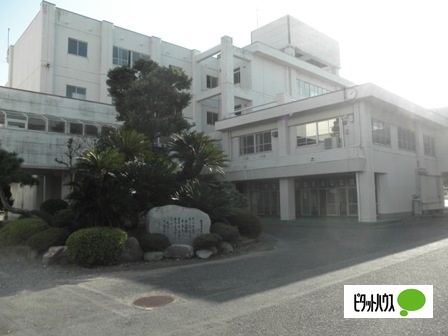 中学校　牧之原市立相良中学校（中学校）まで404m