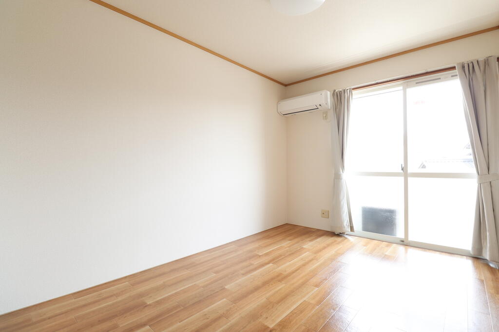 その他　エアコン完備の6帖洋室♪