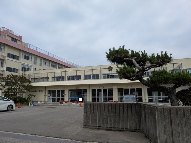 中学校　坂井輪中学校（中学校）まで716m