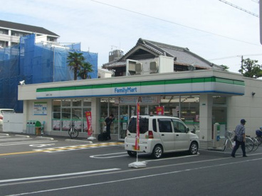 コンビニ　ファミリーマート高倉町二丁目店（コンビニ）まで412m