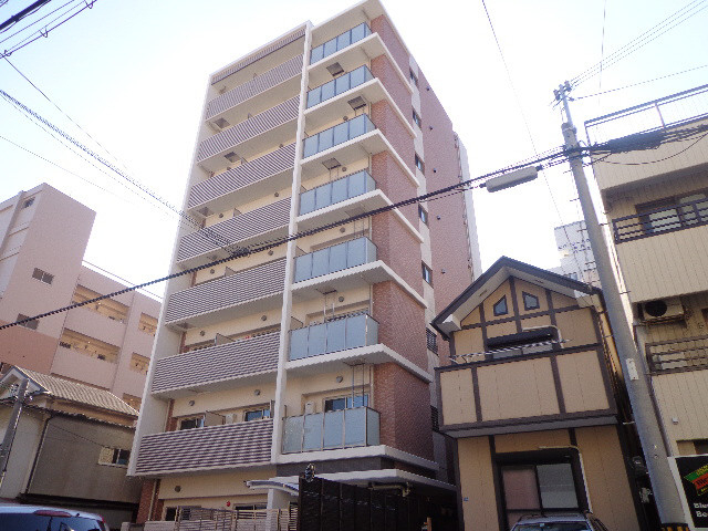 建物外観　綺麗な外観ですね。