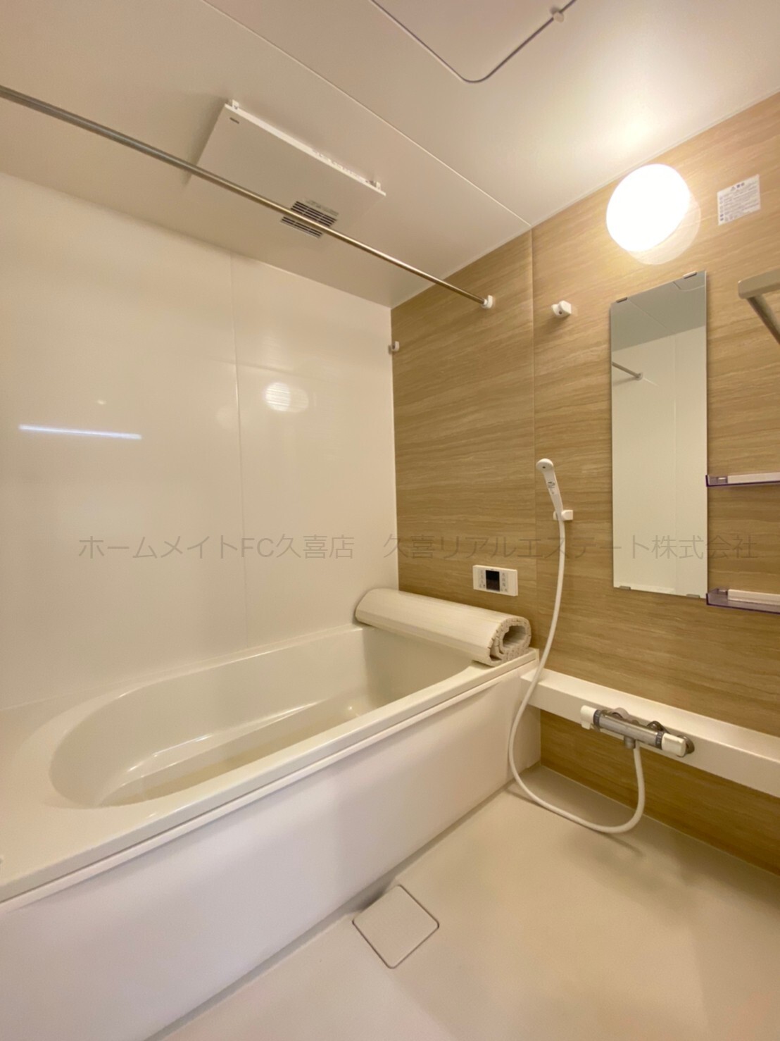 バス・シャワールーム　同建物別号室