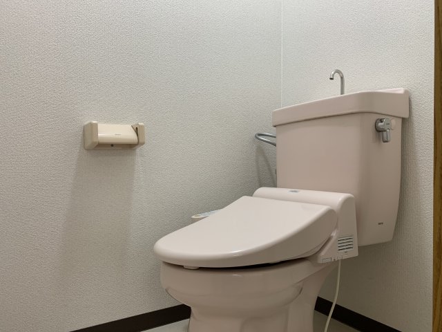 トイレ　清潔感のあるトイレです