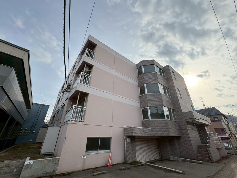 建物外観　札幌市中央区南７条「２０２松井ビル」