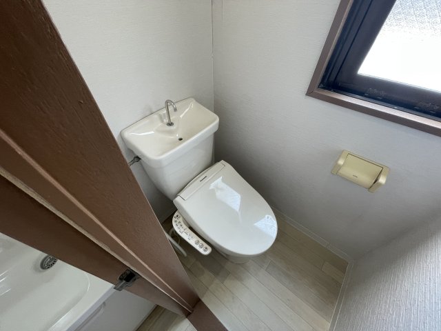 マンションシナーラのトイレ写真