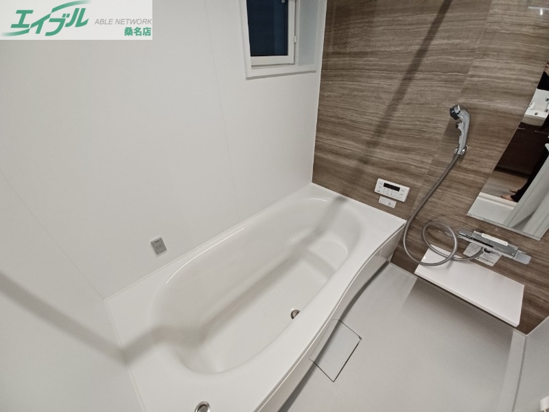 バス・シャワールーム　同建物別部屋写真です