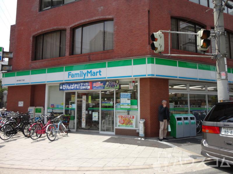 コンビニ　ファミリーマート・西中島南方店（コンビニ）まで450m