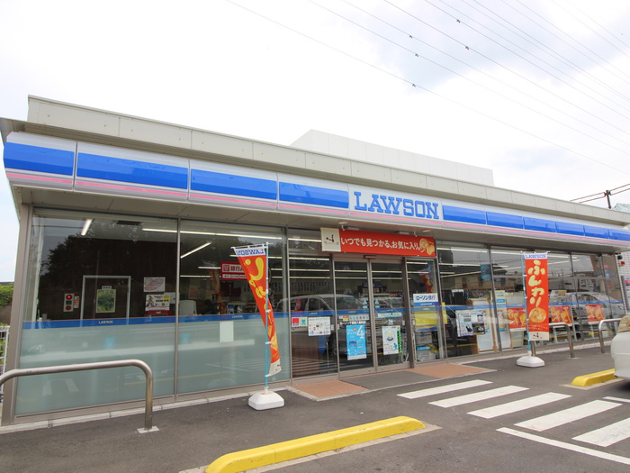 コンビニ　ローソン（コンビニ）まで207m