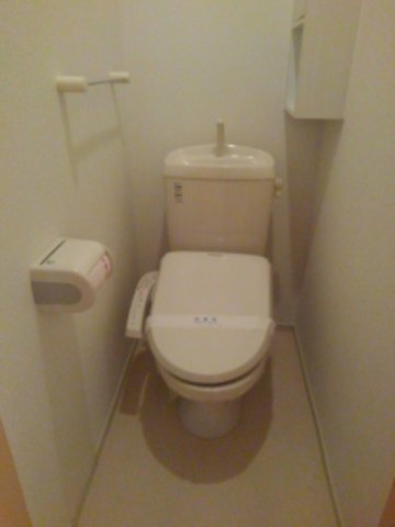 トイレ　ゆったりとした空間のトイレです
