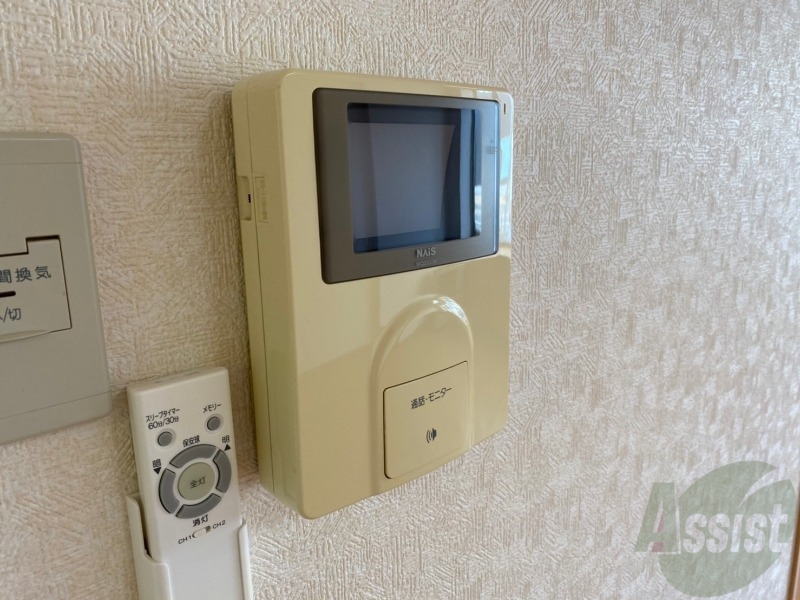 セキュリティ　ＴＶモニター付インターホンです。来客者の顔が見えるので安心！