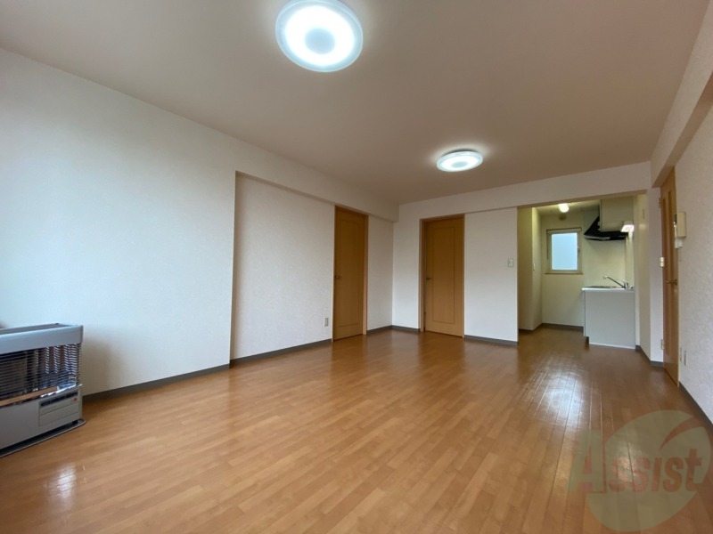 居室・リビング　広くてキレイなお部屋が広がっていて、充実した生活が送れそう。