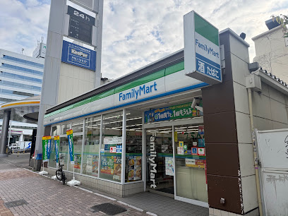 コンビニ　ファミリーマート 東桜二丁目店（コンビニ）まで873m