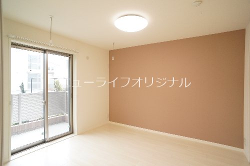 その他部屋・スペース　アクセントクロスが特徴のお部屋です！
