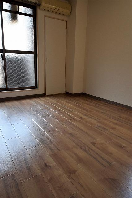 プレミアム福島の居間写真