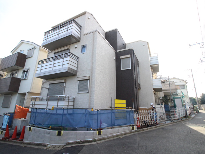 建物外観　建築中