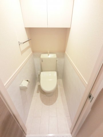 京成千原線 学園前駅 徒歩13分 3階建 築9年のトイレ写真