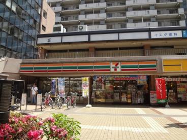 コンビニ　セブンイレブン品川西大井駅前店（コンビニ）まで173m