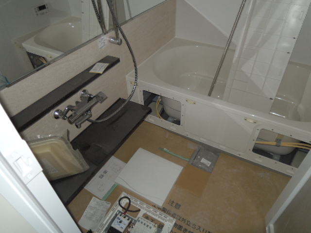 バス・シャワールーム　２ＬＤＫタイプ建築現場撮影。