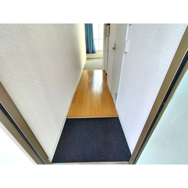 レオパレスHAPPY下諏訪の玄関写真