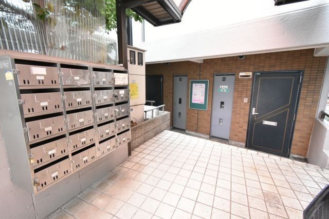 ＪＲ阪和線 鳳駅 徒歩4分 4階建 築38年の外観写真