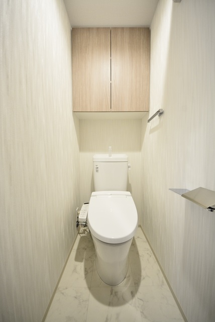 ＪＲ中央線 飯田橋駅 徒歩6分 8階建 築5年のトイレ写真