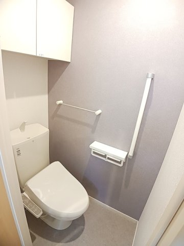 トイレ　清潔感のあるトイレです