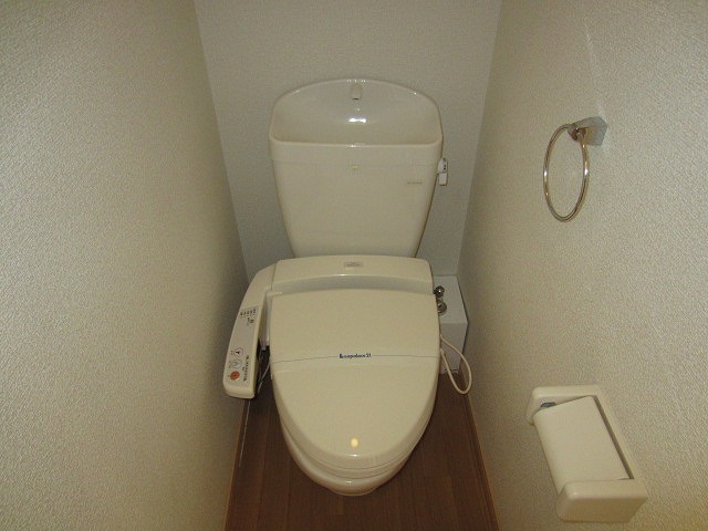 【セロームＢのトイレ】