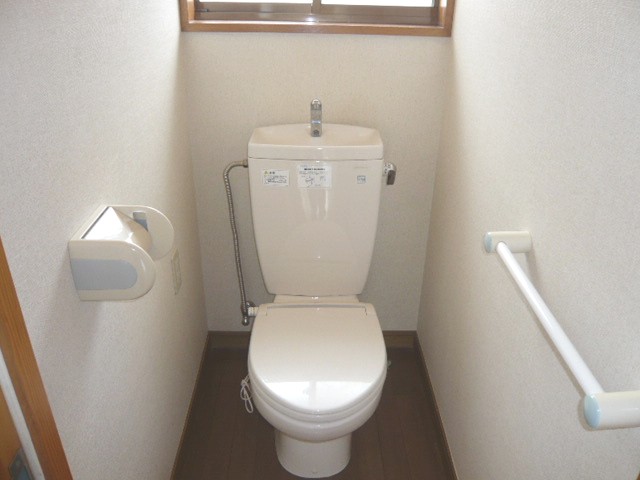 倉田貸家 Bのトイレ写真