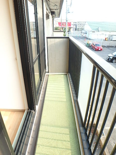 バルコニー　図面と現状に相違がある場合には現状を優先．．．