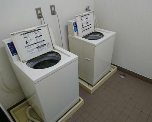 ロビー　コインランドリー