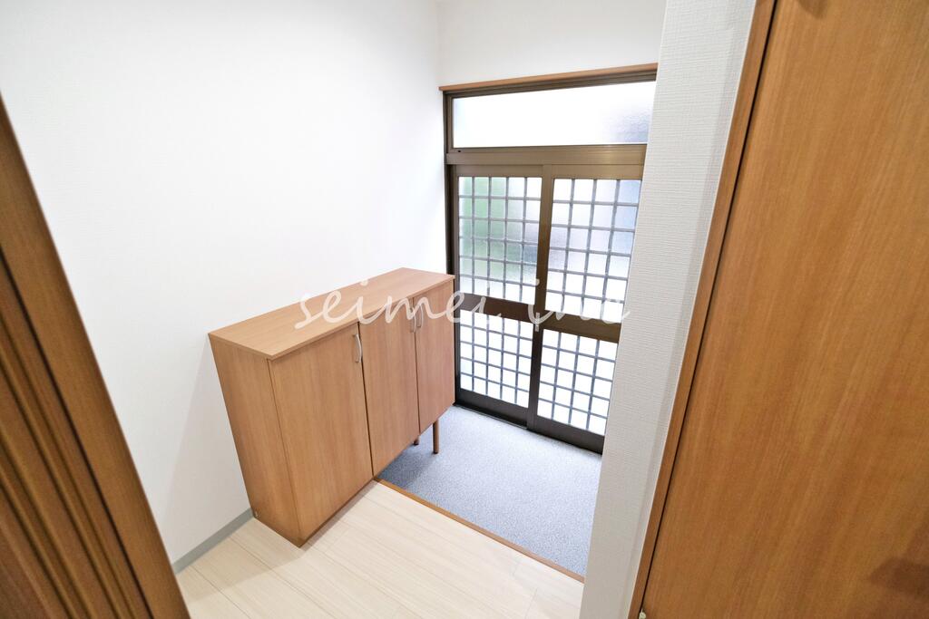 玄関　物干し場