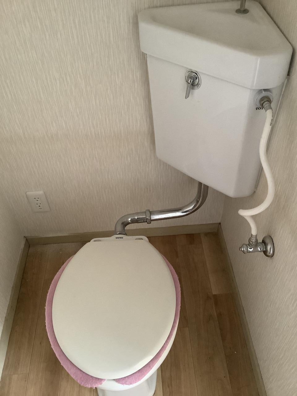 【新生アパートのトイレ】