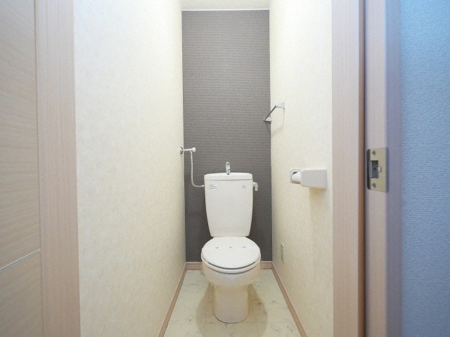 【札幌市東区北八条東のアパートのトイレ】