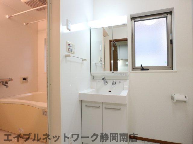 洗面設備　洗面所です