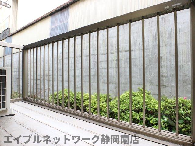 バルコニー　落ち着いた時間を過ごせるバルコニーです