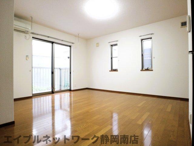 居室・リビング　使いやすい居間です