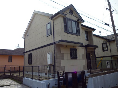 奈良県生駒市白庭台１（一戸建）の賃貸物件の外観