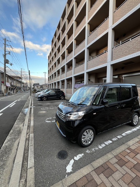 【サニーキャンプ今池の駐車場】