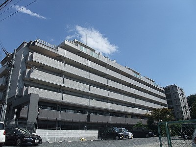 【宇治市広野町のマンションの建物外観】