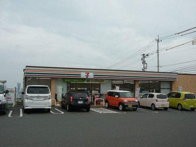 コンビニ　セブンイレブン吉野帯迫中央店（コンビニ）まで1000m