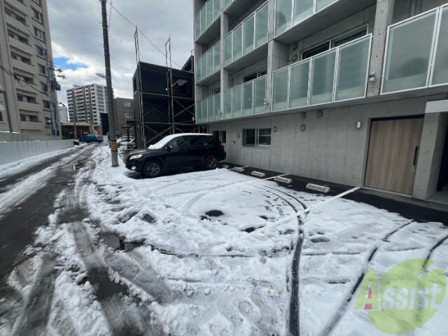 【ル・シェーヌ桑園の駐車場】