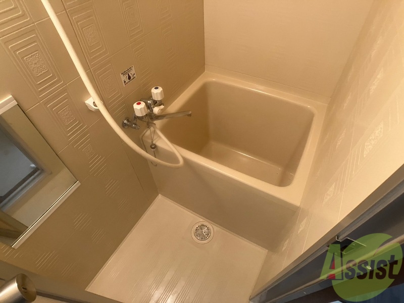 バス・シャワールーム　お風呂です。ゆっくりお風呂につかるのも体に良いですね～