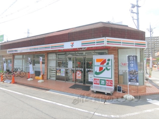 【枚方市牧野阪のマンションのコンビニ】