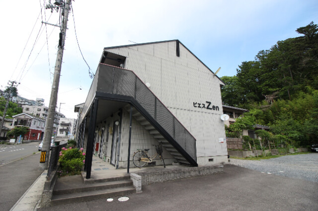 ピエス・Zenの建物外観