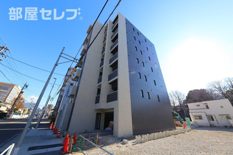 LIVE WELLＬ滝川の建物外観