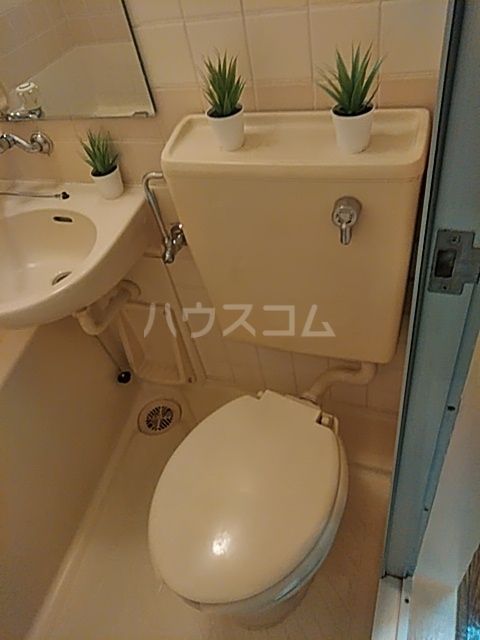 【三軒茶屋ハイツのトイレ】